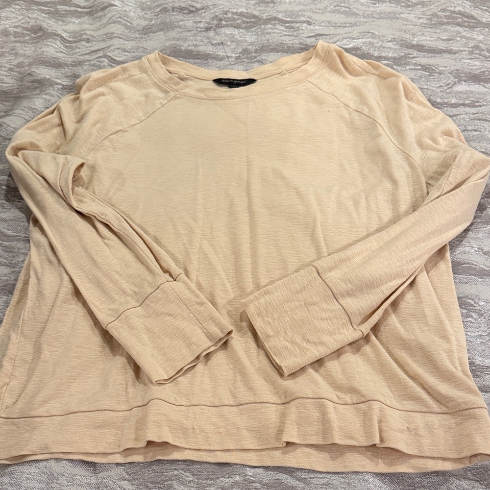 Banana Republic Light Beige Women’s Long-Sleeve Top (large)